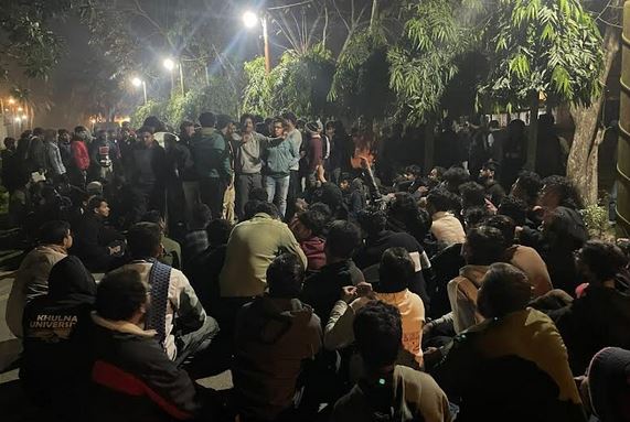 Protest in KU demanding abolition of student representatives, registration fee hike