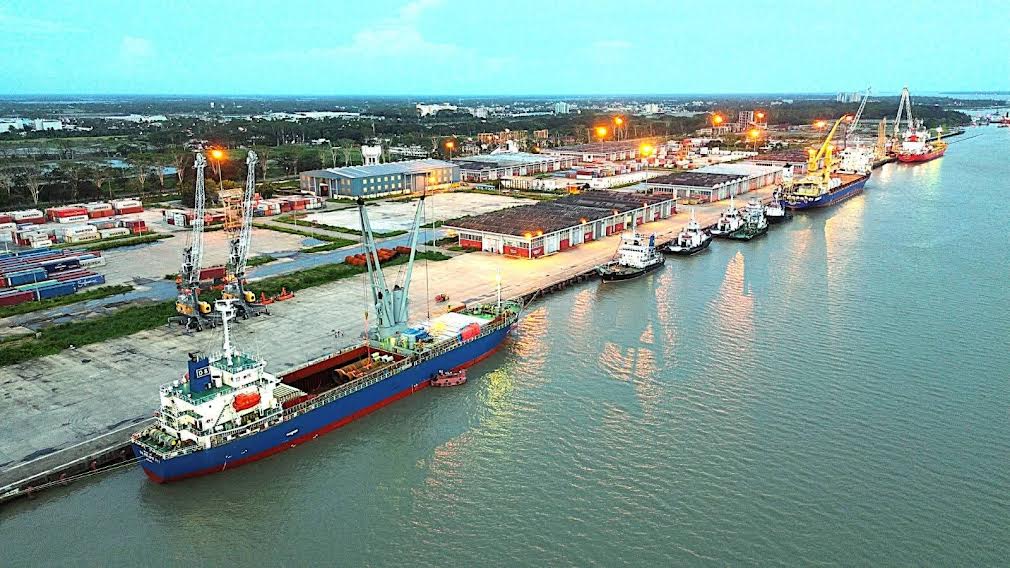 Mongla Port workers’ wage raised by 26pc