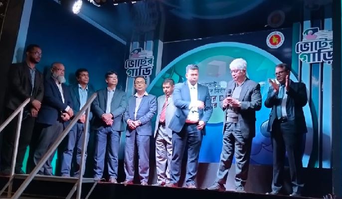 Adilur inaugurates referendum caravan in Ctg