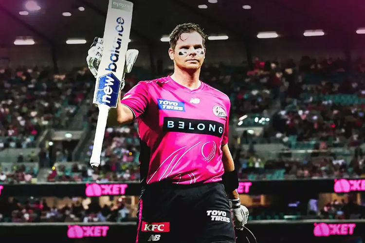 Steve Smith blasts Big Bash record 32 off single over