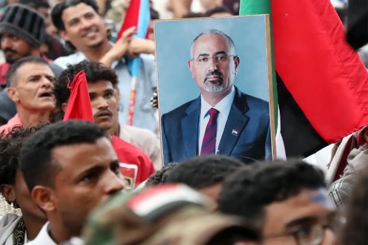 Yemen separatist chief defiant in first comments since disappearance