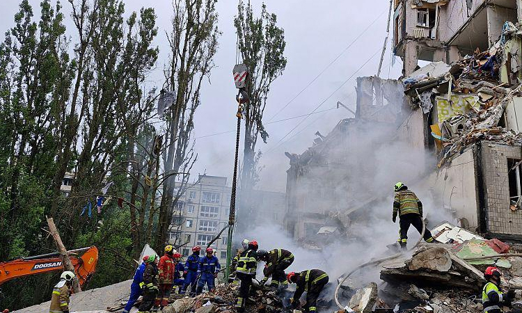 Russian strikes kill two in Ukraine: authorities