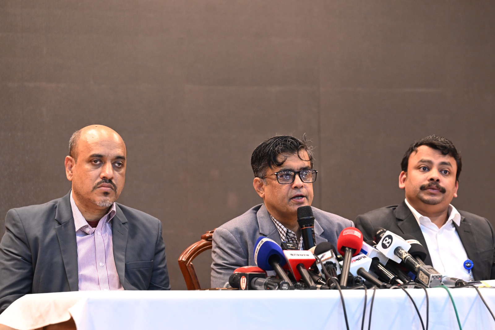 High-level meeting reviews law, order situation ahead of polls 