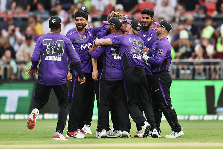 Rishad's Hobart keep BBL final hopes alive