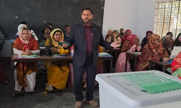 Polling officers' training begins in Lalpur ahead of 13th JS polls