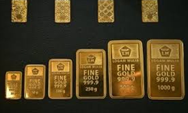 Gold nears $5,000, silver shines as stocks churn to end turbulent week