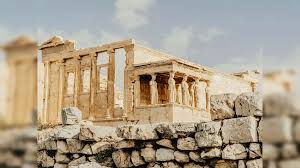 Greece seeks to toughen punishment for migrant smuggling