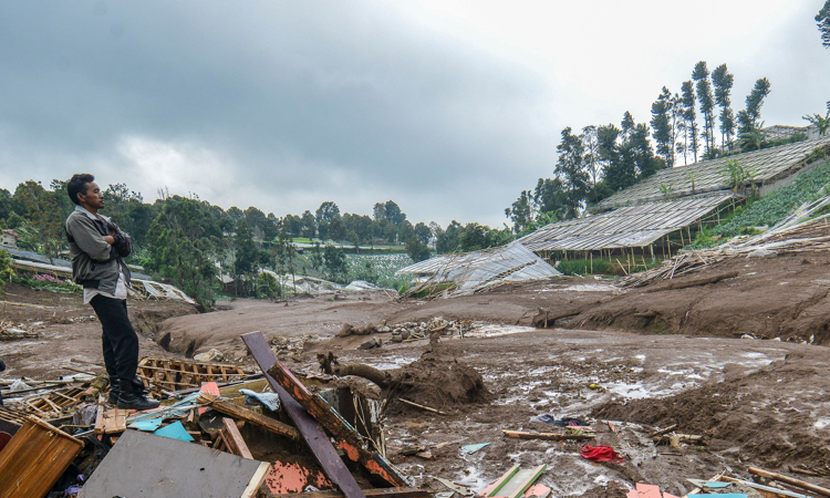 Indonesia resumes search for dozens missing in deadly landslide