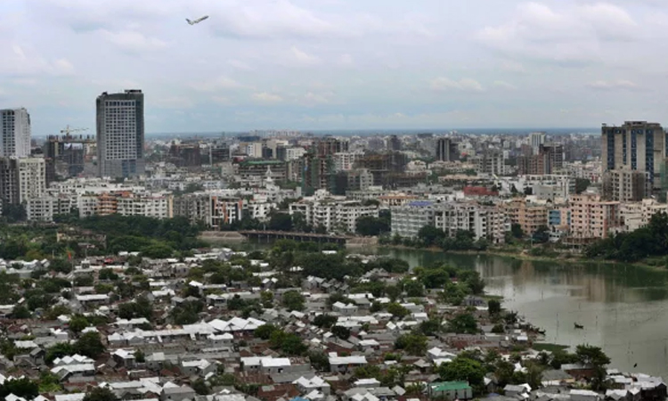 UAE distributes winter relief to Korail fire victims