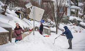 US monster storm kills 30