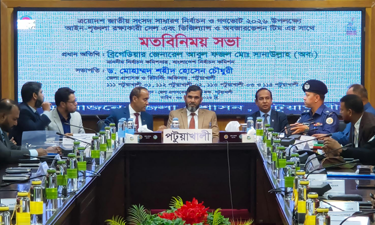 Govt staff cannot campaign for 'Yes' or 'No' in referendum: EC Sanaullah