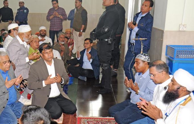 Tarique Rahman offers Jummah prayers at Baitur Rahman Central Mosque in Bogura