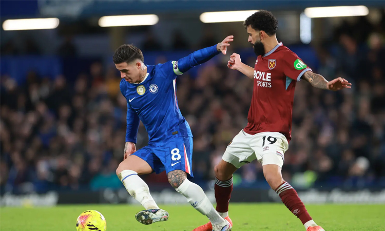 Arsenal stretch Premier League lead, Chelsea fightback breaks Hammers' hearts