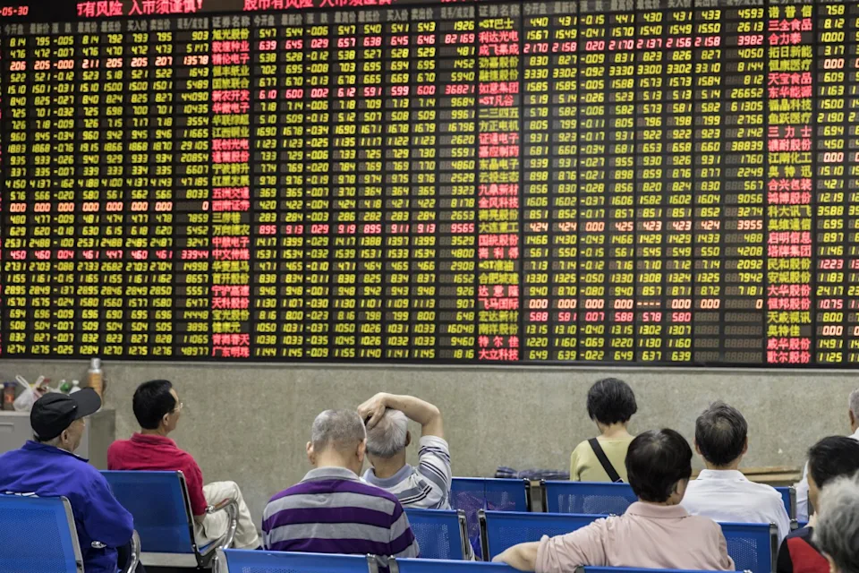 Stocks mostly rise as traders ignore AI-fuelled sell-off on Wall St