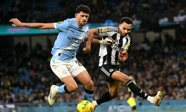 Man City brush aside Newcastle to reach League Cup final