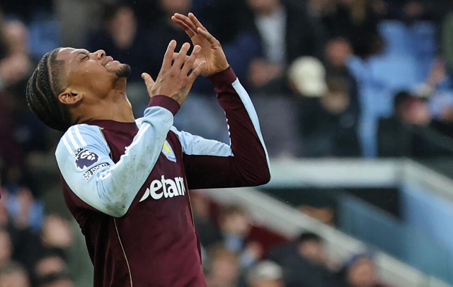 Man City confront Anfield hoodoo as Arsenal eye Premier League crown