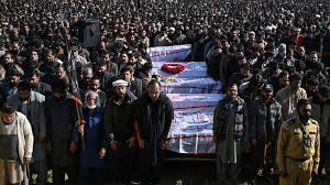 Thousands gather as Pakistan buries victims of mosque suicide attack