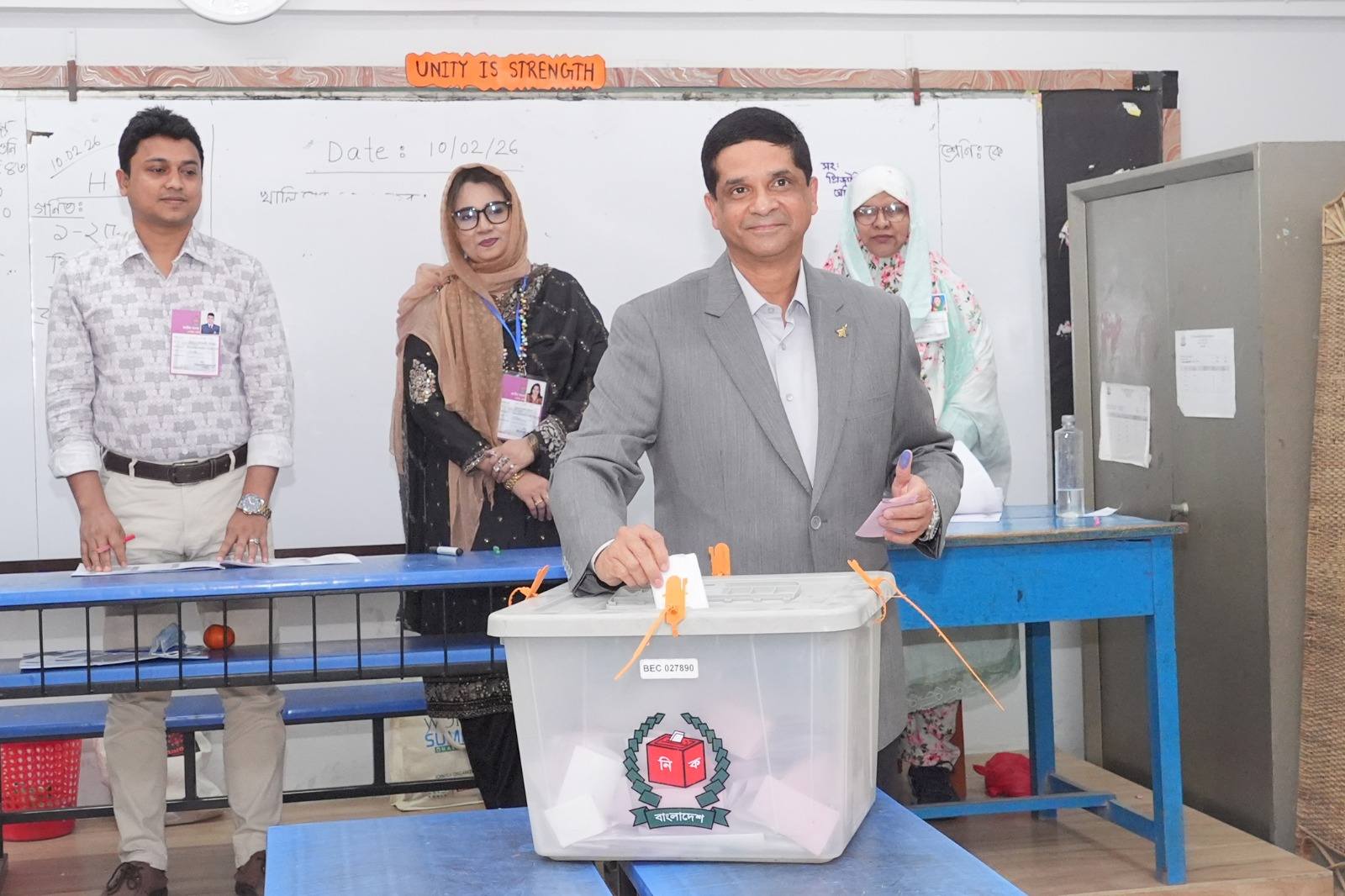 Air Chief casts vote at BAF Shaheen College 