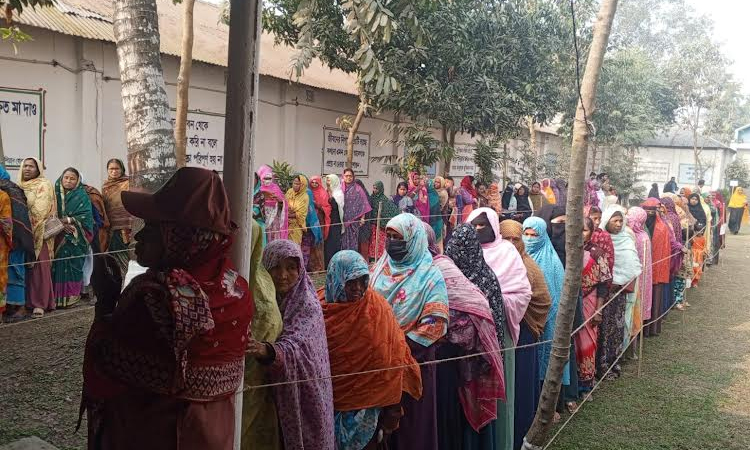 Polling begins in Dinajpur-3 amid festive atmosphere
