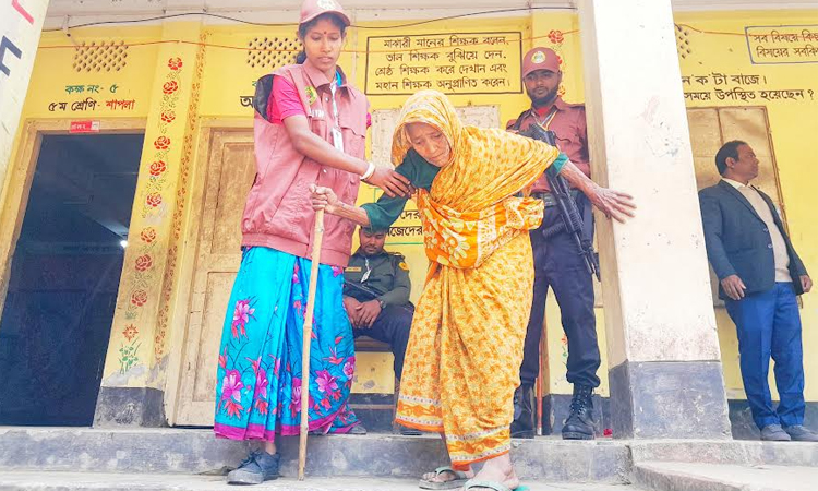 92-year-old Momena Begum defies age to cast her vote