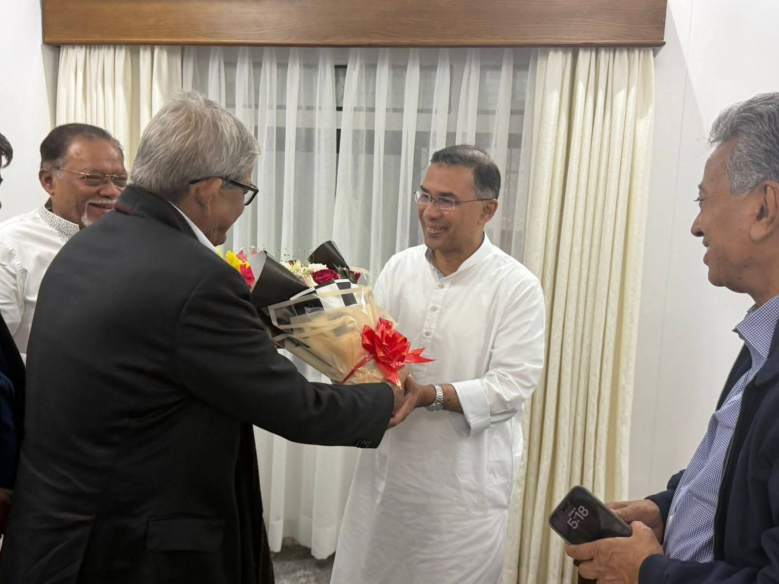 Mirza Fakhrul greets Tarique Rahman on landslide victory