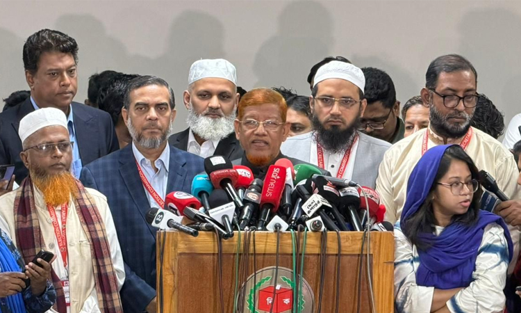 11-party alliance wants to play constructive opposition role in parliament: Azad