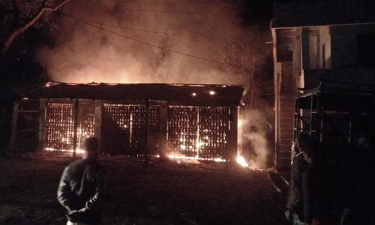 Three shops gutted in Kaptai fire
