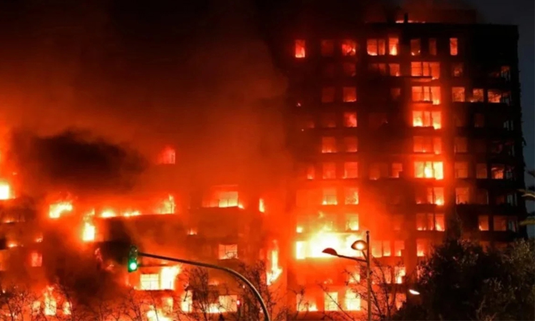 Apartment block fire near Barcelona kills five