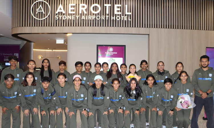 Women’s football team reach Sydney safely