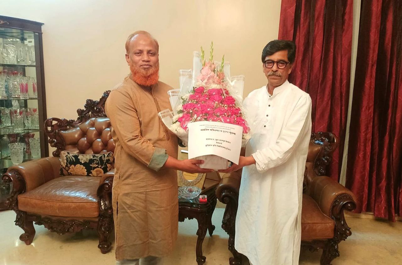 KuriAU VC calls on Minister Amin Ur Rashid, praises 'Krishak Card' initiative