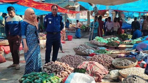 Bazar monitoring by upazila administration continuing in Sundarganj