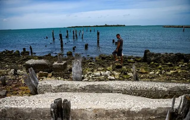 Cuba denounces 'infiltration' by armed group in speedboat from US