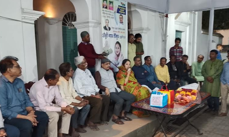 BAJUS greets newly elected MP Chowdhury Nayab Yusuf with flowers