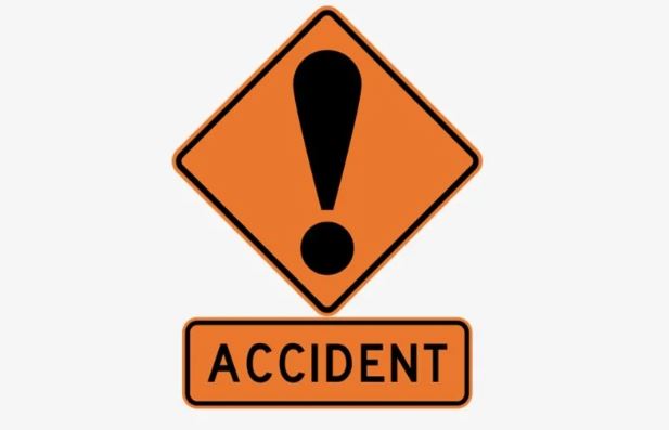 Auto-rickshaw driver killed, 7 injured in road accident in Ctg