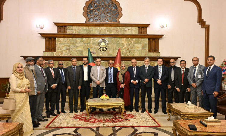 PSC submits its ‘Annual Report 2025’ to President 