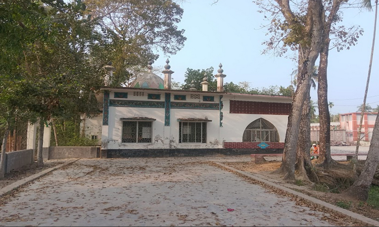 Shariatpur's Ghatakhan Mosque is monument of Muslim architecture