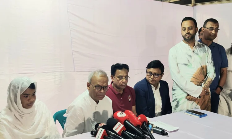 Tarique Rahman stands by family of July martyr Yusuf