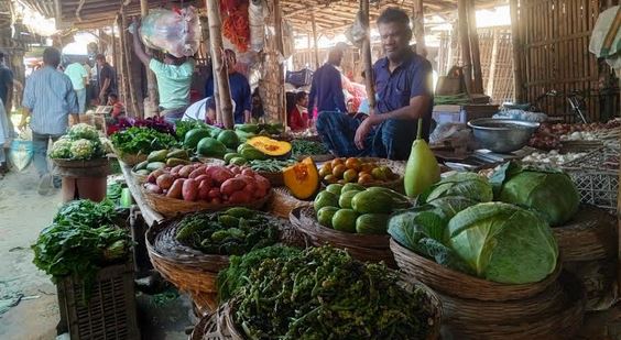 Vegetable prices drop sharply in Chuadanga markets, bringing relief to buyers
