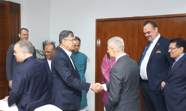 Home Minister attends Iftar hosted for US Assistant Secretary of State Paul Kapur 