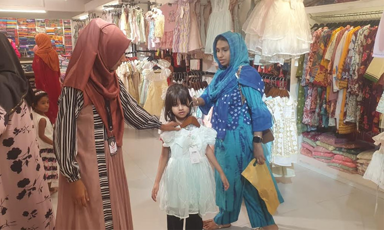 Eid shopping gains momentum in Rajshahi markets