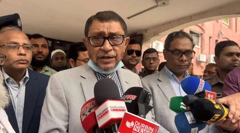 Health Minister Sakhawat Hossain visits NIMH