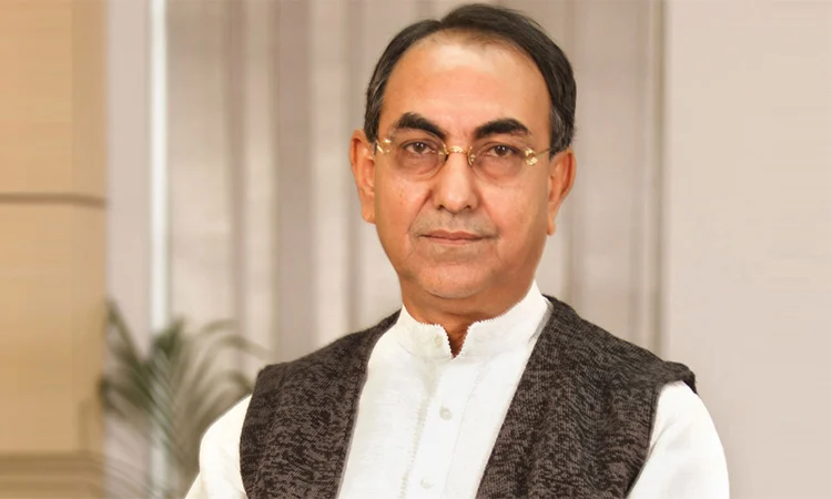 Embarrassing govt to gain power won't bring development: Mirza Abbas