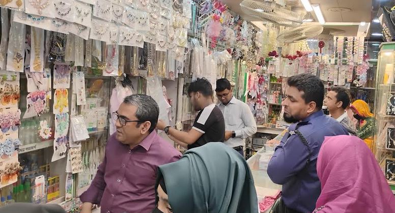 Five shopkeepers fined in Chuadanga