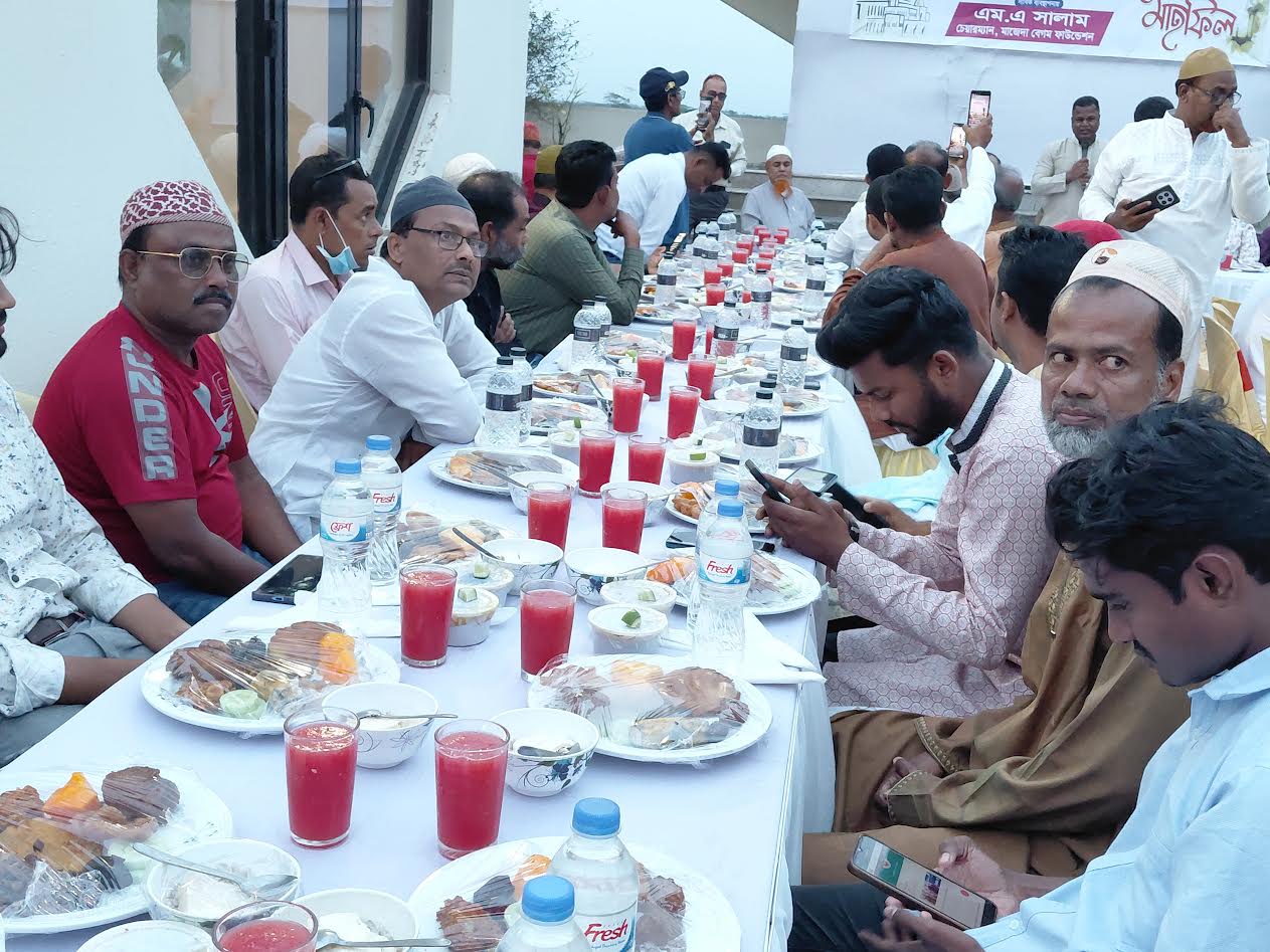Prayer, iftar mahfil held in Bagerhat seeking peace for Khaleda Zia