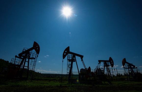 US benchmark WTI crude falls over four percent