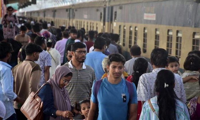 Calm Eid travel marks departure of holidaymakers from ctg