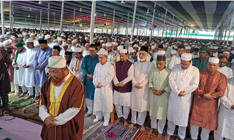 Eid-ul-Fitr celebrated in Ctg amidst festivity 
