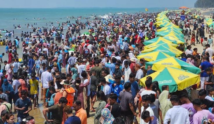Festive Eid rush brings massive crowds to Cox's Bazar sea beach