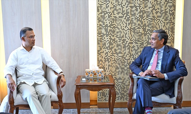 IMF Asia and Pacific director calls on PM