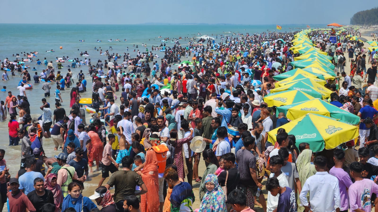 Eid surge breathes new life into Cox’s Bazar tourism